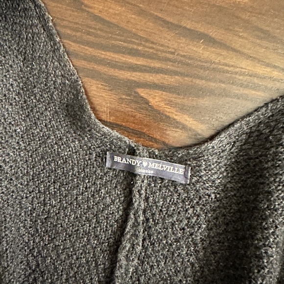Brandy Melville slouchy cardigan - Picture 3 of 3
